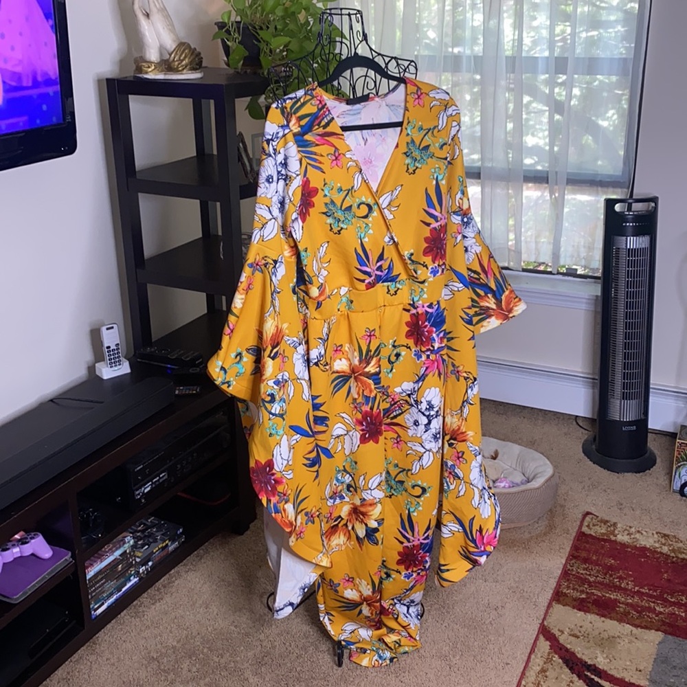 Jumpsuit - Picture 4 of 6